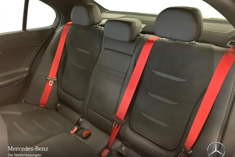 Mercedes-Benz C 63 AMG din 2024 cu 18.610 km - oferta MER154885 - foto 12