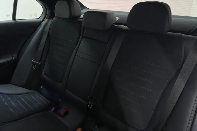 Mercedes-Benz C 180 din 2024 cu 25.672 km - oferta MER154889 - foto 8