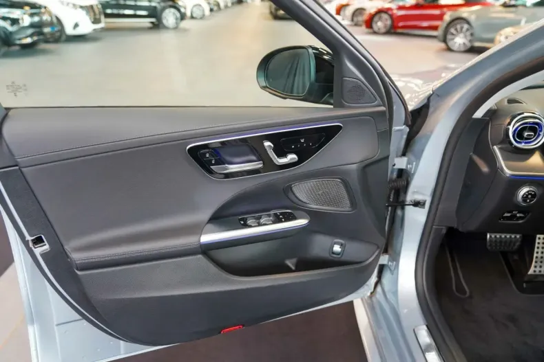 Mercedes-Benz C 200 din 2024 cu 21.742 km - oferta MER154890 - foto 17