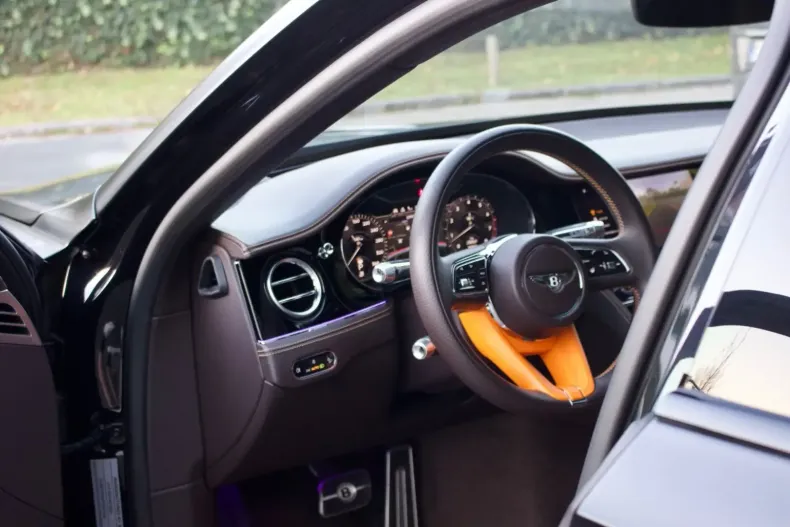 Bentley Flying Spur din 2023 cu 75.900 km - oferta BEN154895 - foto 8