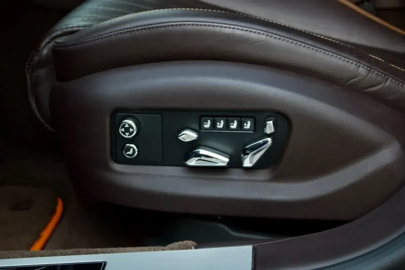 Bentley Flying Spur din 2023 cu 75.900 km - oferta BEN154895 - foto 9