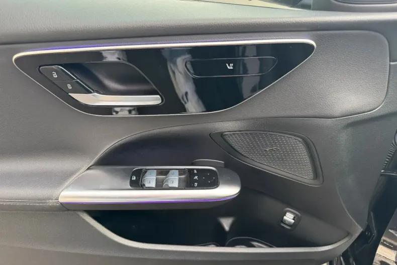 Mercedes-Benz C 220 din 2023 cu 11.100 km - oferta MER154898 - foto 11