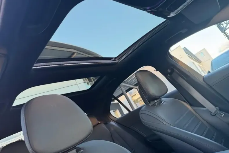 Mercedes-Benz C 300 din 2024 cu 32.600 km - oferta MER154902 - foto 6