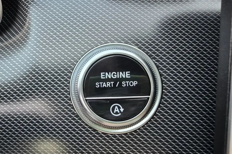 Mercedes-Benz C 220 din 2024 cu 14.000 km - oferta MER154905 - foto 28