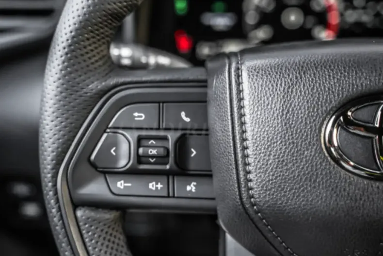 Toyota Sequoia din 2025 cu 100 km - oferta TOY154908 - foto 8