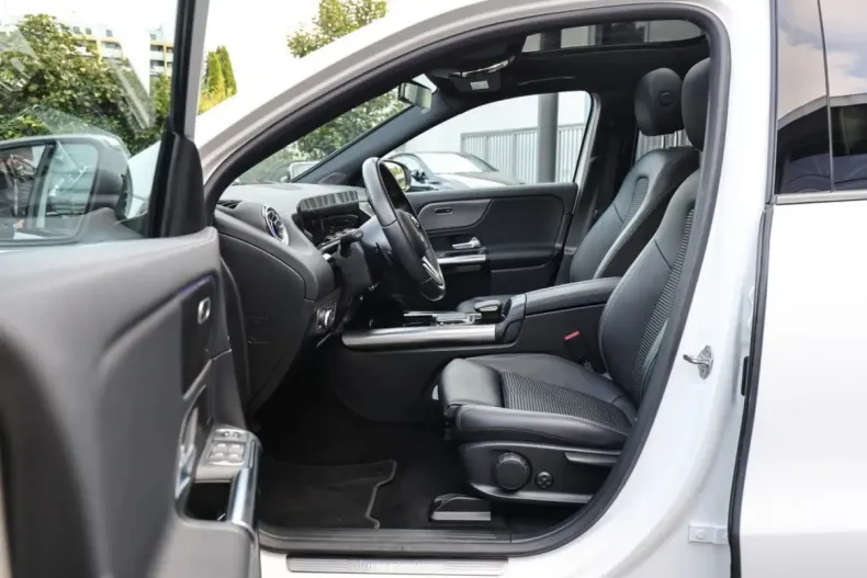 Mercedes-Benz EQA din 2022 cu 30.956 km - oferta MER154919 - foto 8