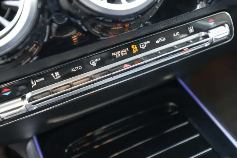 Mercedes-Benz EQA din 2022 cu 30.956 km - oferta MER154919 - foto 13