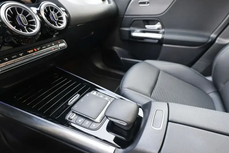 Mercedes-Benz EQA din 2022 cu 30.956 km - oferta MER154919 - foto 15