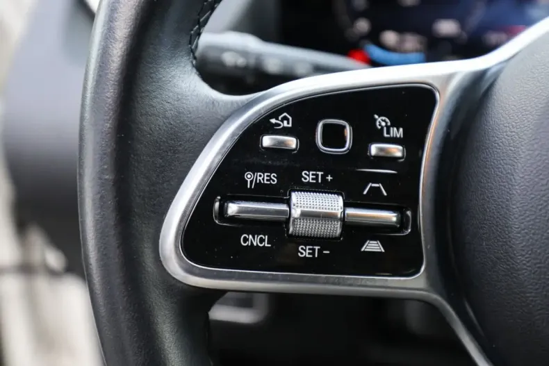 Mercedes-Benz EQA din 2022 cu 30.956 km - oferta MER154919 - foto 19