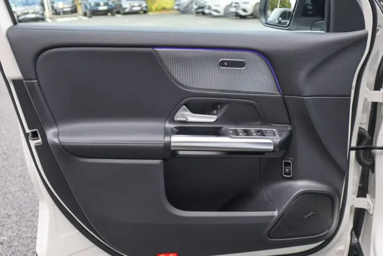 Mercedes-Benz EQA din 2022 cu 30.956 km - oferta MER154919 - foto 23