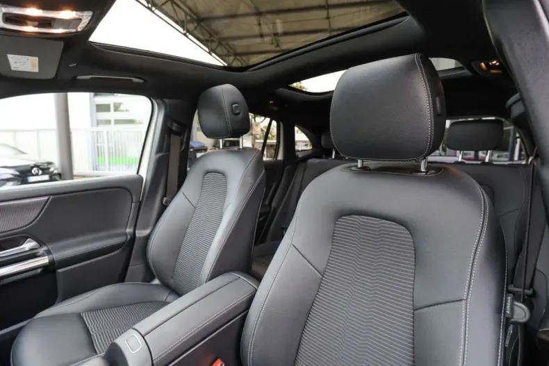 Mercedes-Benz EQA din 2022 cu 30.956 km - oferta MER154919 - foto 24