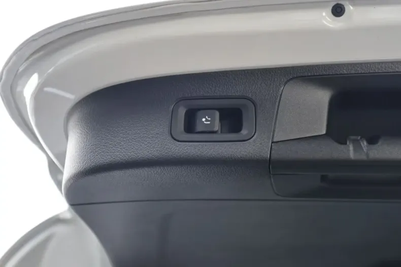 Mercedes-Benz EQA din 2022 cu 30.956 km - oferta MER154919 - foto 27