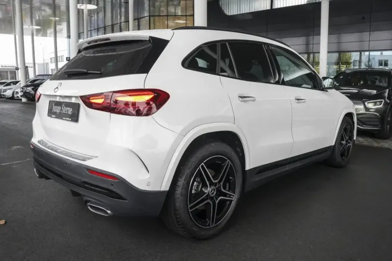 Mercedes-Benz GLA 180 din 2025 cu 15.502 km - oferta MER154921 - foto 2