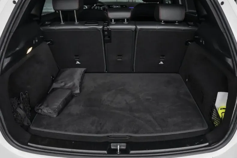 Mercedes-Benz GLA 180 din 2025 cu 15.502 km - oferta MER154921 - foto 6