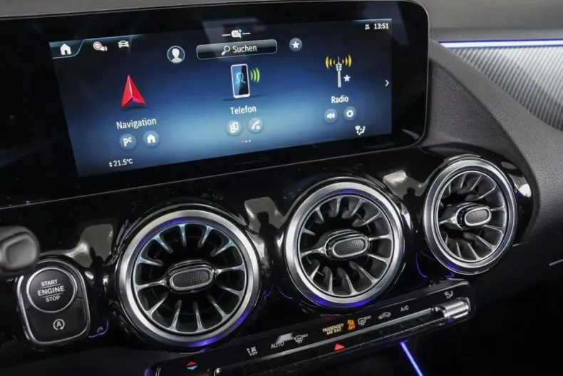 Mercedes-Benz GLA 180 din 2025 cu 15.502 km - oferta MER154921 - foto 13