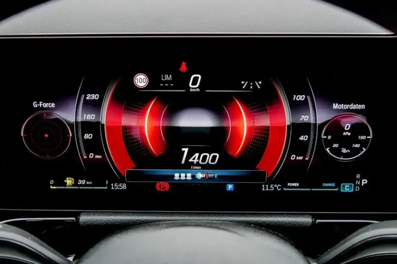 Mercedes-Benz GLA 180 din 2025 cu 7.947 km - oferta MER154925 - foto 15