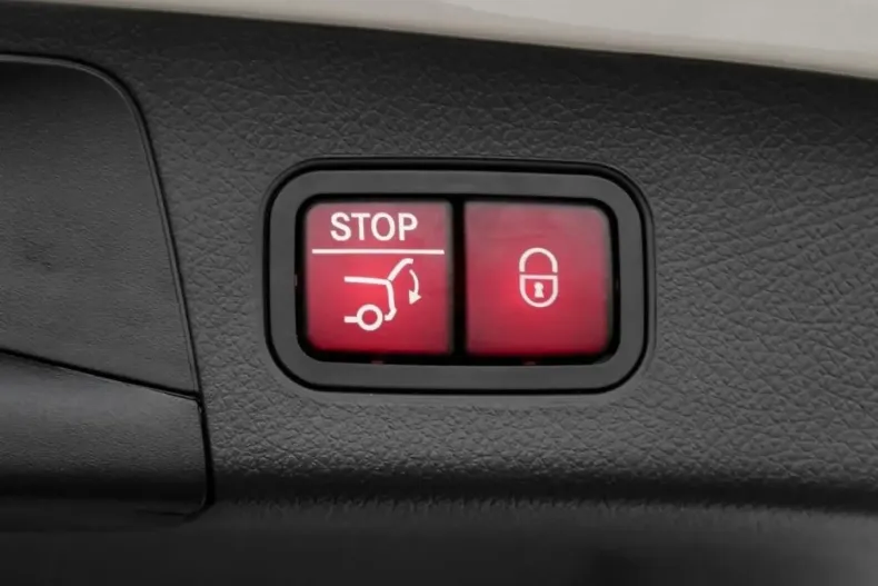 Mercedes-Benz GLA 180 din 2025 cu 7.947 km - oferta MER154925 - foto 20