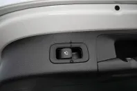 Mercedes-Benz GLA 180 din 2024 cu 10.500 km - oferta MER154926 - foto 13