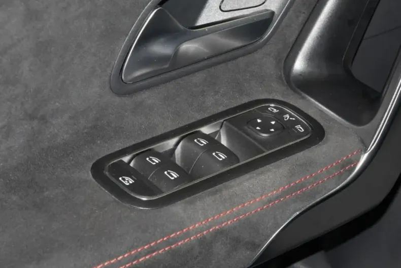 Mercedes-Benz CLA 250 din 2020 cu 15.167 km - oferta MER154940 - foto 11