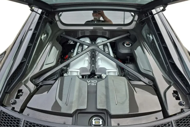 Audi R8 din 2024 cu 3.722 km - oferta AUD154942 - foto 12