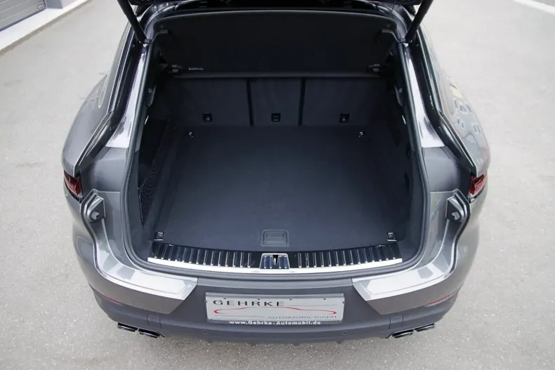 Porsche Cayenne din 2025 cu 6.200 km - oferta POR154944 - foto 18