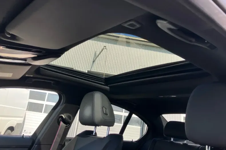 BMW 330 din 2024 cu 83.800 km - oferta BMW154958 - foto 8