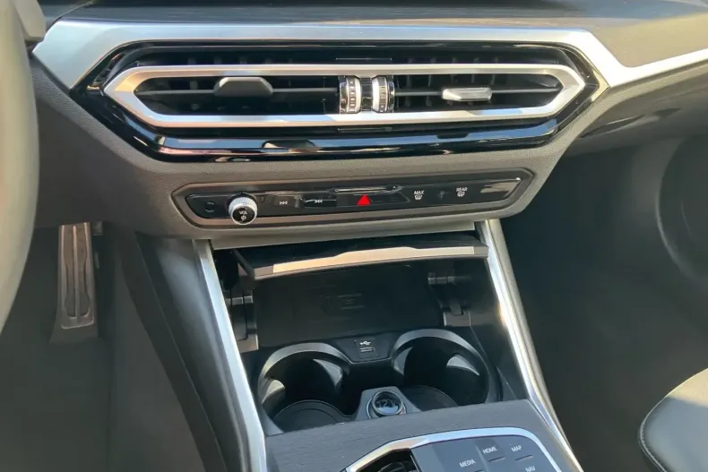 BMW 330 din 2024 cu 83.800 km - oferta BMW154958 - foto 13