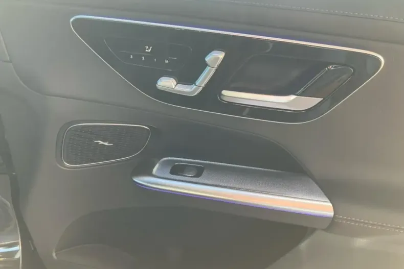 Mercedes-Benz GLC 300 din 2025 cu 19.490 km - oferta MER154960 - foto 17