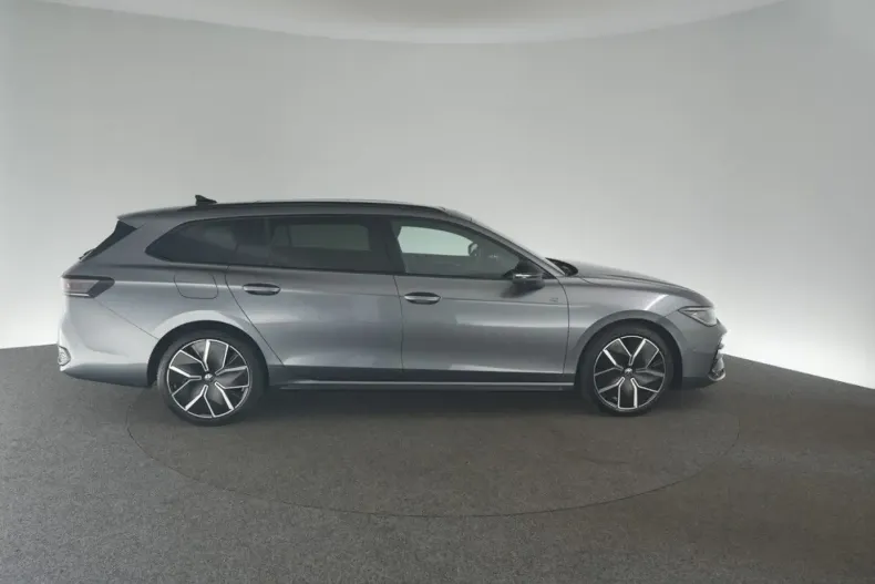 Volkswagen Passat din 2024 cu 16.900 km - oferta VOL154965 - foto 6