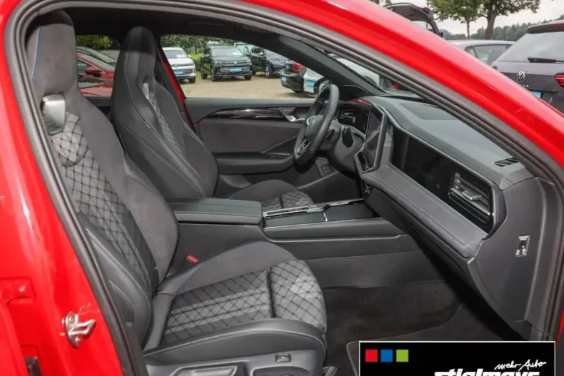 Volkswagen Passat din 2024 cu 7.345 km - oferta VOL154966 - foto 8