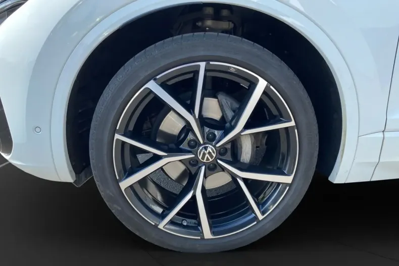 Volkswagen Touareg din 2024 cu 67.524 km - oferta VOL154978 - foto 8