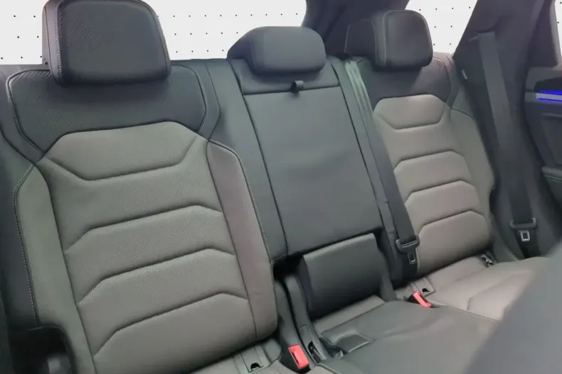 Volkswagen Touareg din 2023 cu 52.700 km - oferta VOL154980 - foto 18