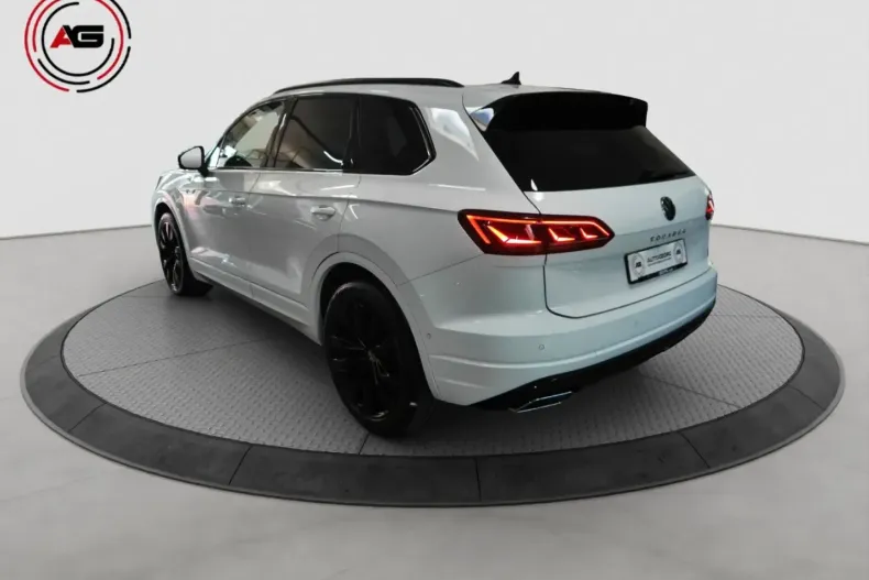 Volkswagen Touareg din 2023 cu 51.053 km - oferta VOL154981 - foto 8