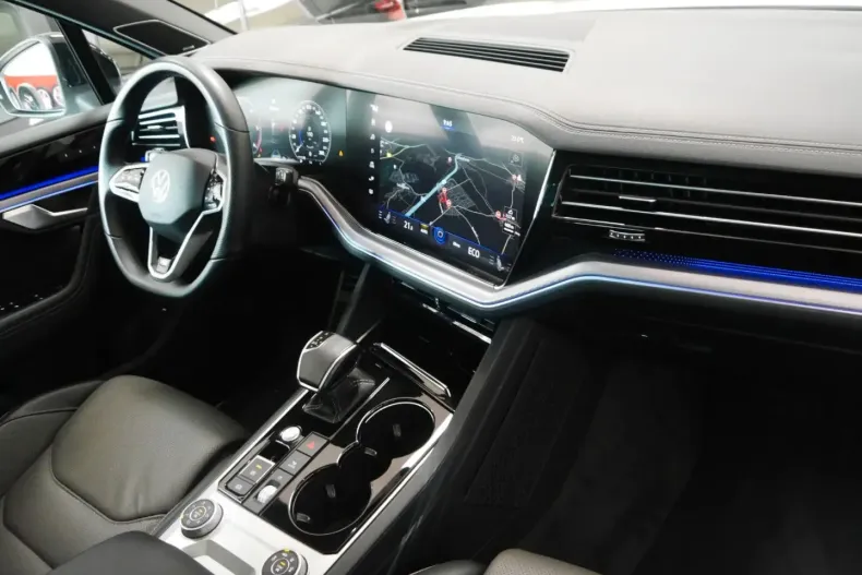 Volkswagen Touareg din 2023 cu 51.053 km - oferta VOL154981 - foto 11