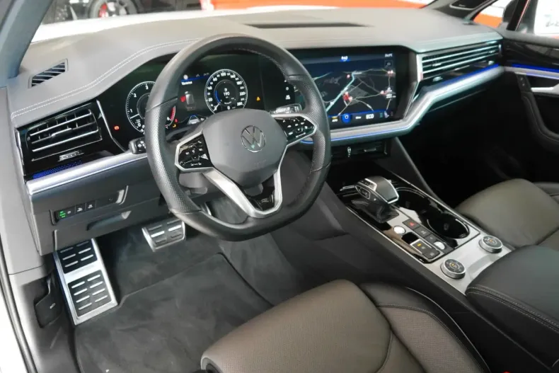 Volkswagen Touareg din 2023 cu 51.053 km - oferta VOL154981 - foto 17