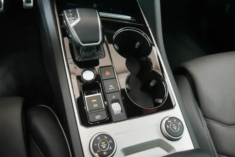 Volkswagen Touareg din 2023 cu 51.053 km - oferta VOL154981 - foto 23