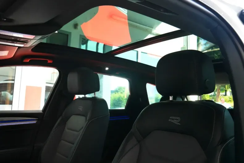 Volkswagen Touareg din 2023 cu 51.053 km - oferta VOL154981 - foto 24