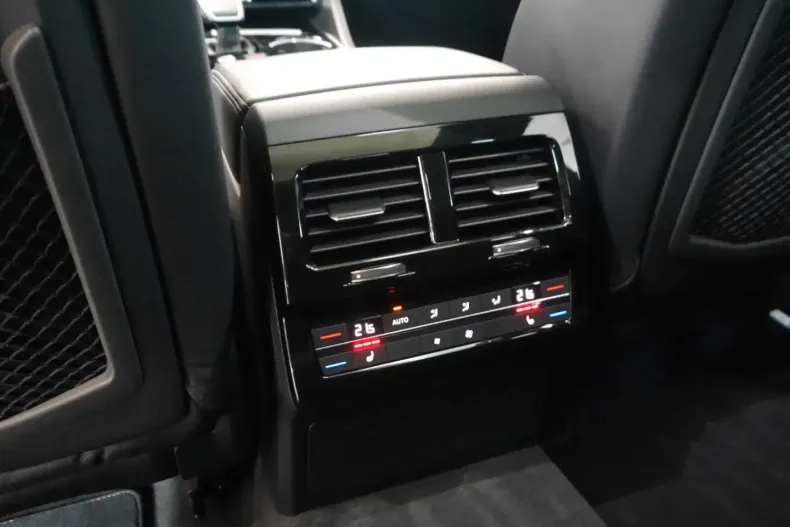 Volkswagen Touareg din 2023 cu 51.053 km - oferta VOL154981 - foto 28