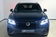 Volkswagen Touareg din 2023 cu 60.868 km - oferta VOL154983 - foto 2