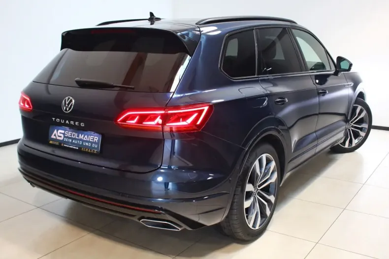 Volkswagen Touareg din 2023 cu 60.868 km - oferta VOL154983 - foto 4