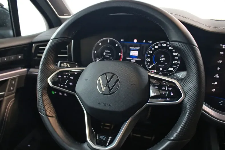 Volkswagen Touareg din 2023 cu 60.868 km - oferta VOL154983 - foto 12