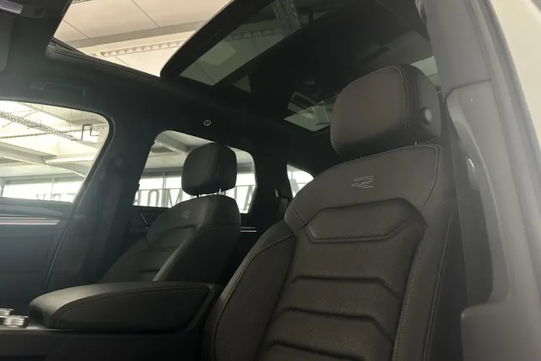 Volkswagen Touareg din 2023 cu 69.640 km - oferta VOL154985 - foto 12