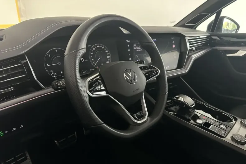 Volkswagen Touareg din 2023 cu 69.640 km - oferta VOL154985 - foto 15