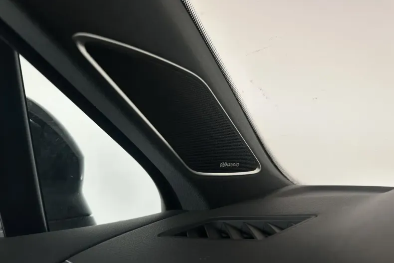 Volkswagen Touareg din 2023 cu 69.640 km - oferta VOL154985 - foto 18