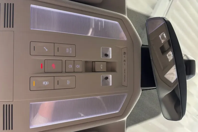 Volkswagen Touareg din 2024 cu 33.835 km - oferta VOL154988 - foto 28