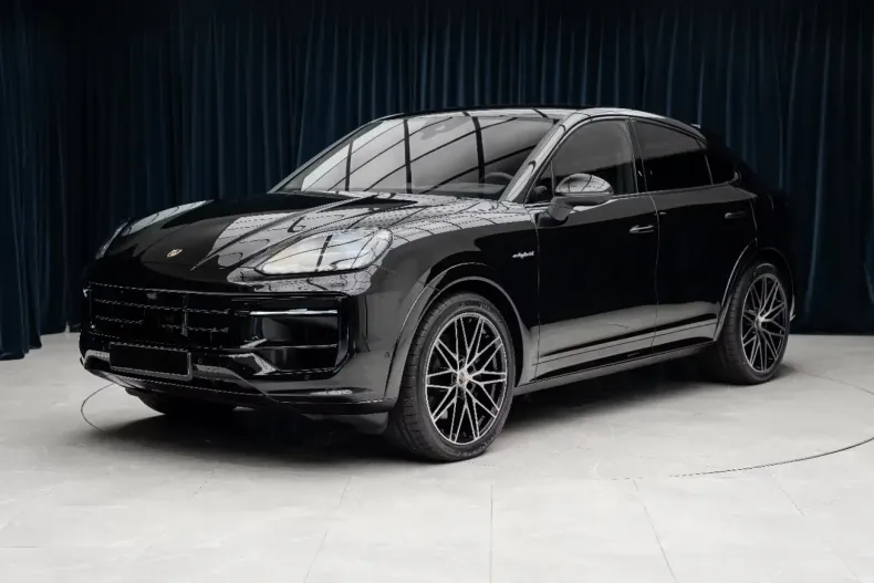 Porsche Cayenne din 2025 cu 0 km - oferta POR154999 - foto 1