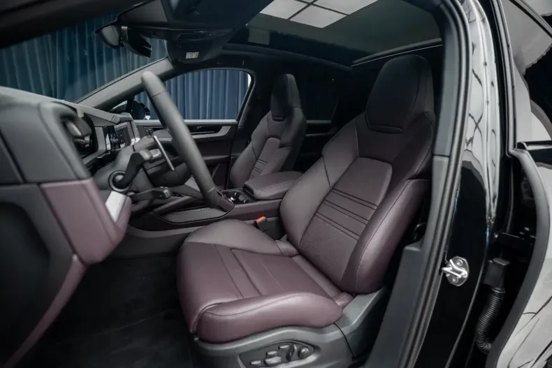 Porsche Cayenne din 2025 cu 0 km - oferta POR154999 - foto 3