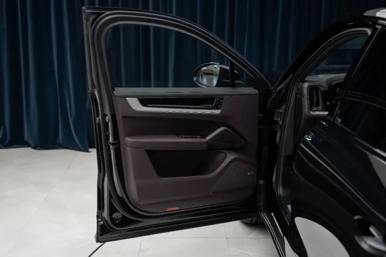 Porsche Cayenne din 2025 cu 0 km - oferta POR154999 - foto 5