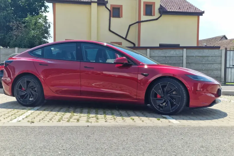 Tesla Model 3 din 2024 cu 14.800 km - oferta TES155001 - foto 2