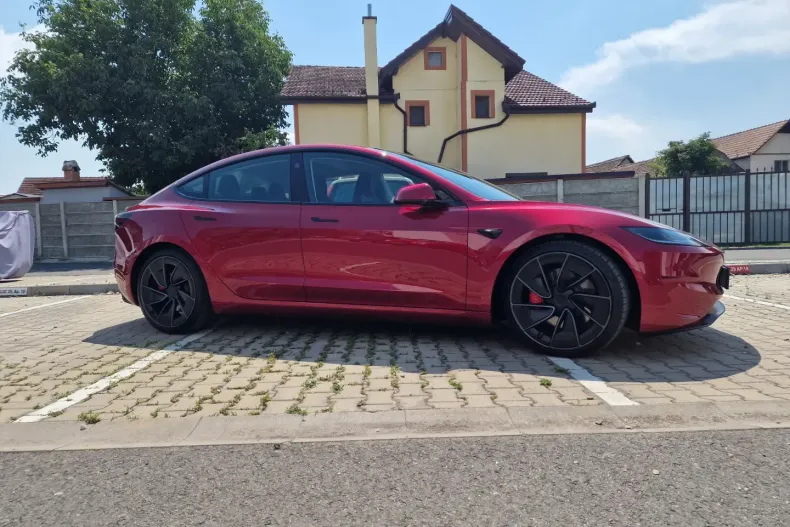 Tesla Model 3 din 2024 cu 14.800 km - oferta TES155001 - foto 3